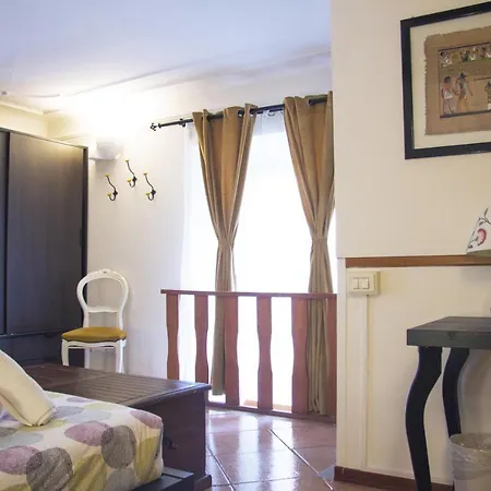 7 Archi Oda ve Kahvaltı Como