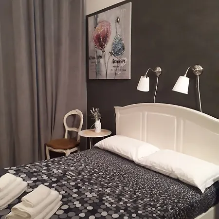 Alojamento de Acomodação e Pequeno-almoço 7 Archi 3*