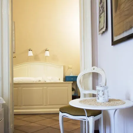 Alojamento de Acomodação e Pequeno-almoço 7 Archi Como